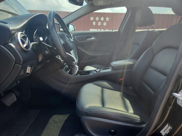2015 MERCEDES-BENZ GLA
