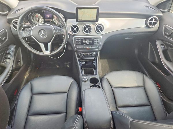 2015 MERCEDES-BENZ GLA