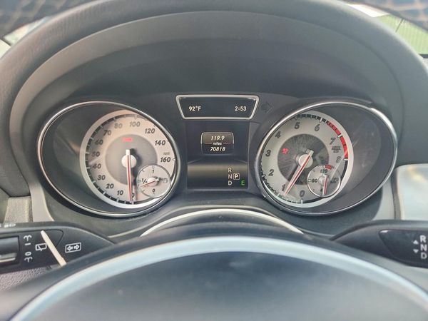 2015 MERCEDES-BENZ GLA