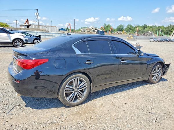 2015 INFINITI Q50 HYBRID