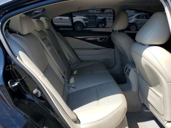 2015 INFINITI Q50 HYBRID