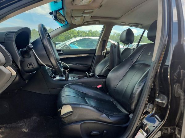 2013 INFINITI G37