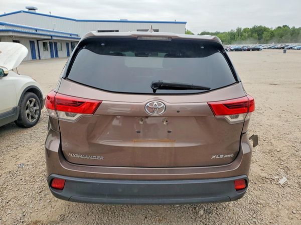 2018 TOYOTA HIGHLANDER