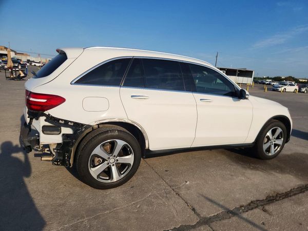 2016 MERCEDES-BENZ GLC GLC300