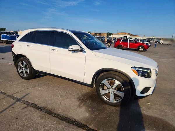 2016 MERCEDES-BENZ GLC GLC300