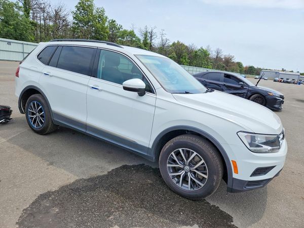2020 VOLKSWAGEN TIGUAN SE, SEL