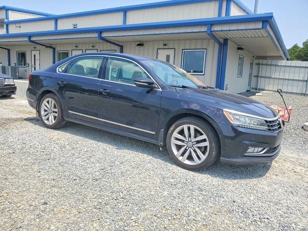 2017 VOLKSWAGEN PASSAT