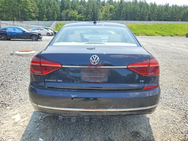 2017 VOLKSWAGEN PASSAT