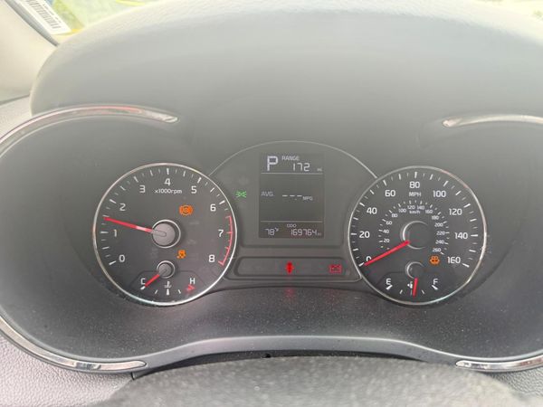 2017 KIA FORTE LX Base