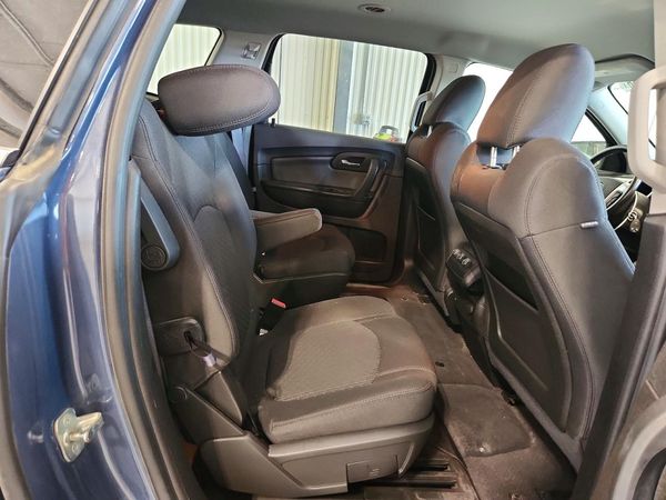 2012 CHEVROLET TRAVERSE LT