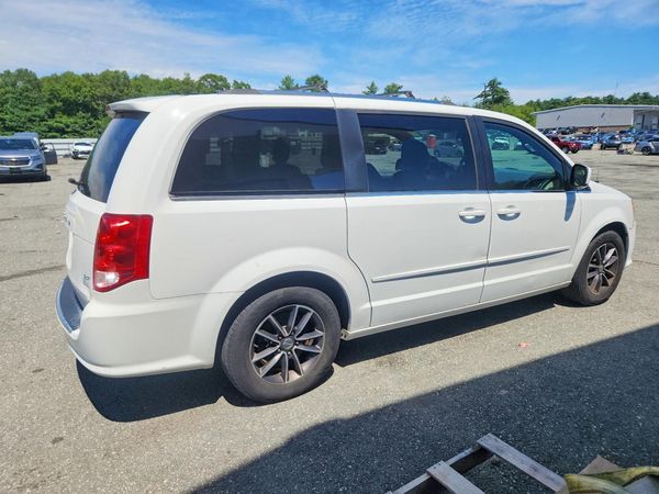 2017 DODGE GRAND CARAVAN SXT