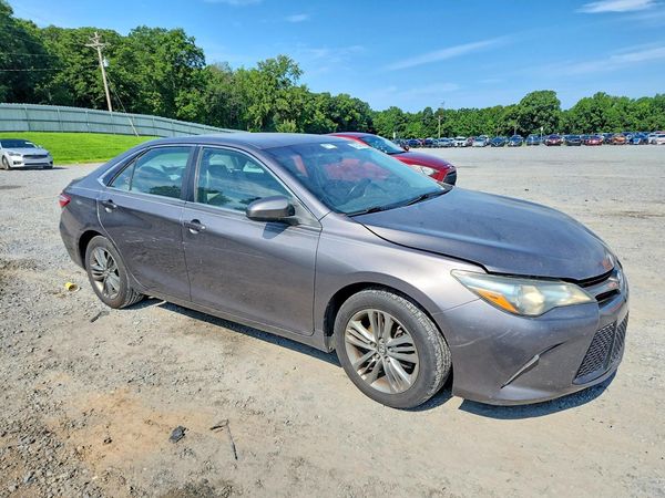 2016 TOYOTA CAMRY