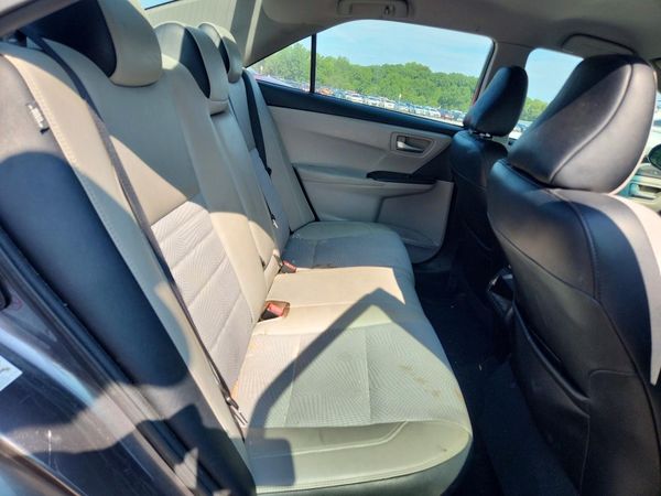 2016 TOYOTA CAMRY