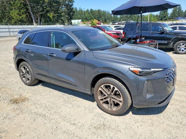 2025 AUDI Q5 quattro Premium Plus