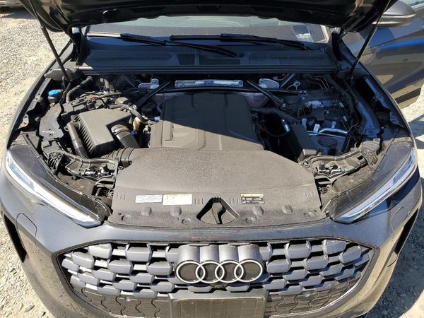 2025 AUDI Q5 quattro Premium Plus