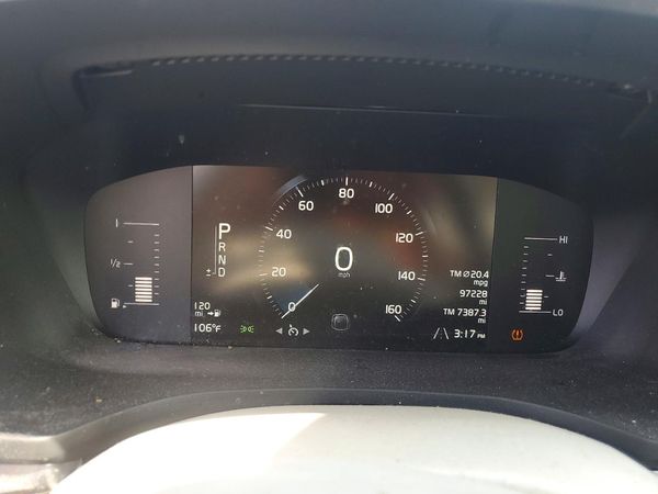 2019 VOLVO S60 Momentum