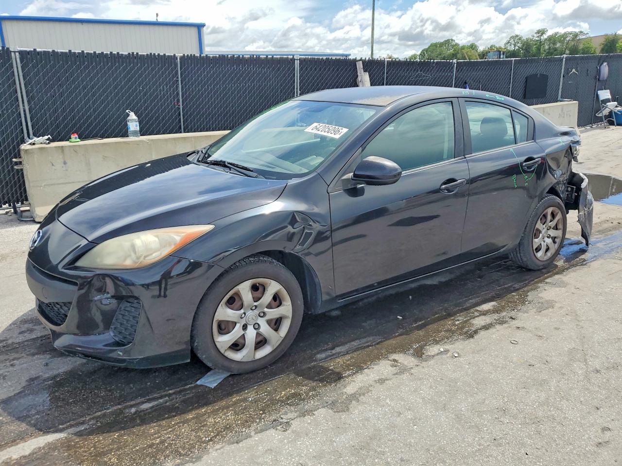 2013 MAZDA 3 SV/Base