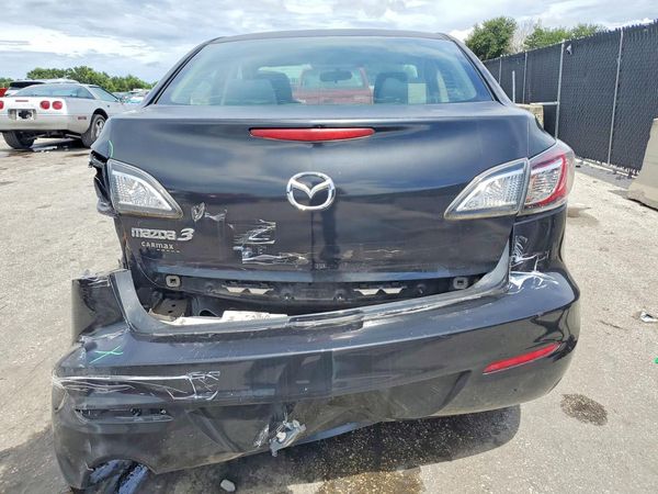 2013 MAZDA 3 SV/Base