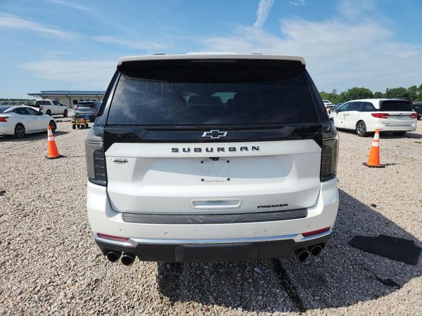 2025 CHEVROLET SUBURBAN Premier