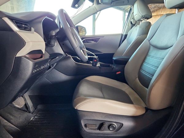2023 TOYOTA RAV4 Limited
