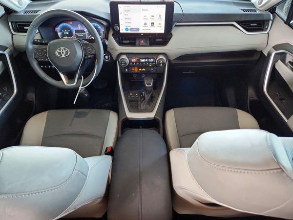 2023 TOYOTA RAV4 Limited