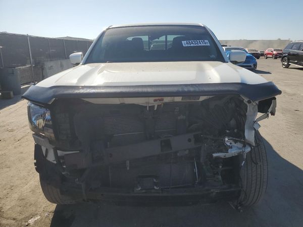 2022 NISSAN FRONTIER Crew Cab