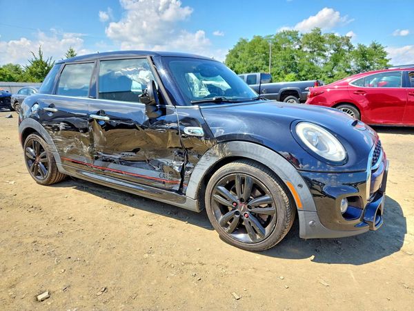 2018 MINI COOPER