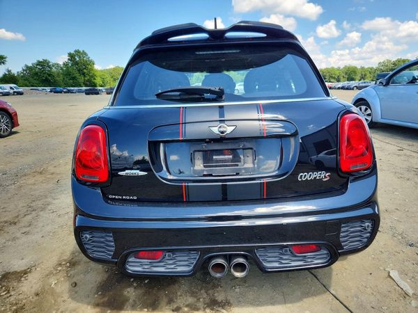 2018 MINI COOPER