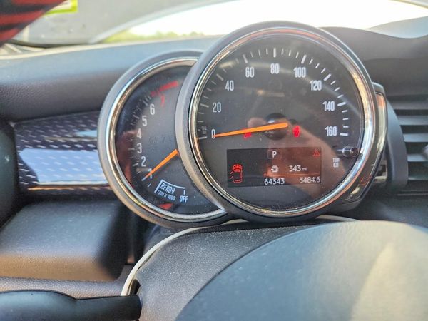 2018 MINI COOPER