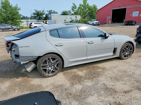 2022 KIA STINGER GT2