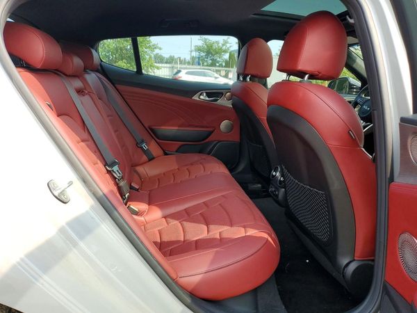 2022 KIA STINGER GT2