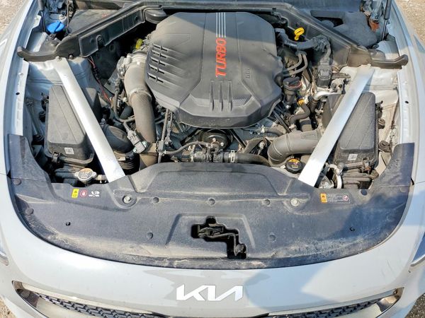 2022 KIA STINGER GT2
