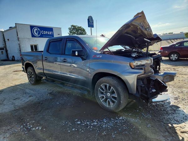 2021 CHEVROLET SILVERADO RST — Passenger 3/4