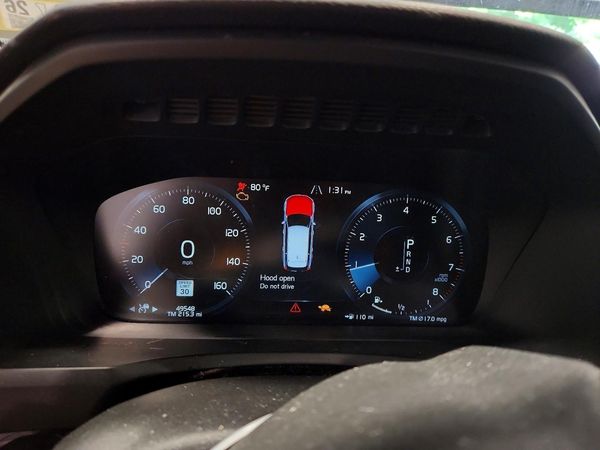 2019 VOLVO XC90 Momentum