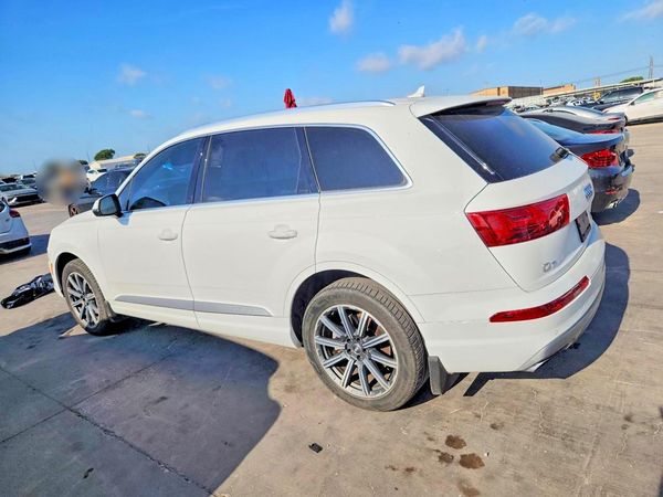 2017 AUDI Q7 quattro Prestige