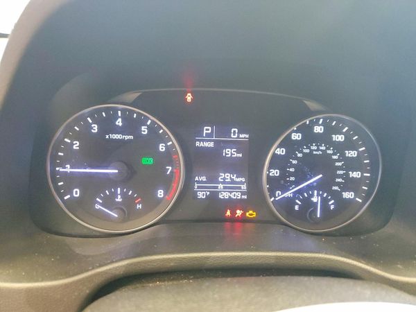 2017 HYUNDAI ELANTRA SE Base
