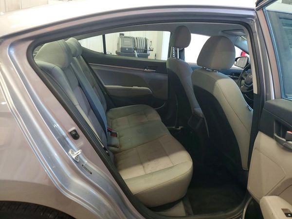 2017 HYUNDAI ELANTRA SE Base