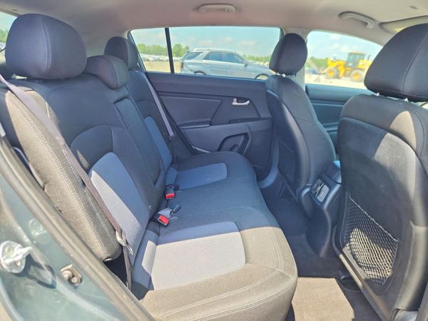 2015 KIA SPORTAGE GL - Middle-low