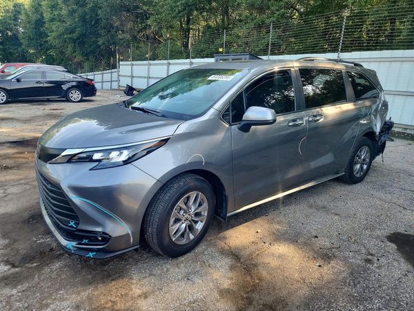 2026 TOYOTA SIENNA
