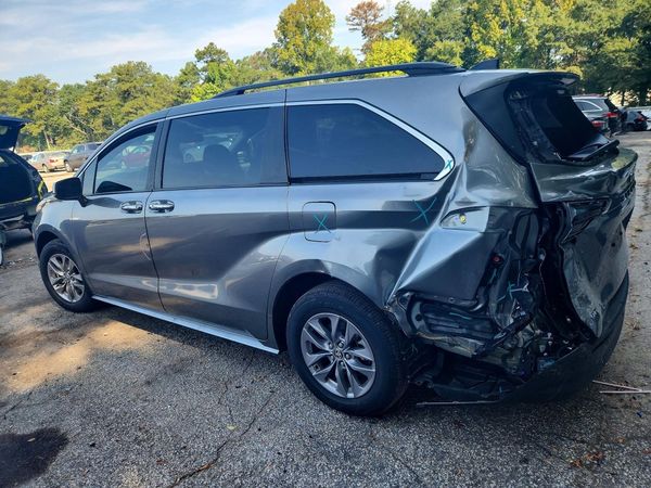 2026 TOYOTA SIENNA