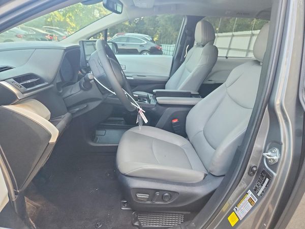 2026 TOYOTA SIENNA