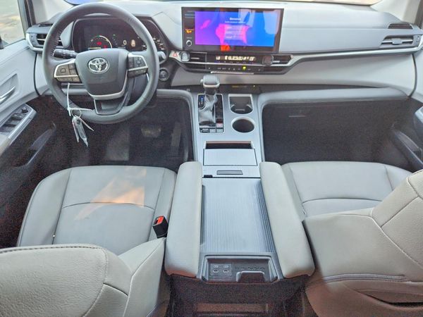 2026 TOYOTA SIENNA