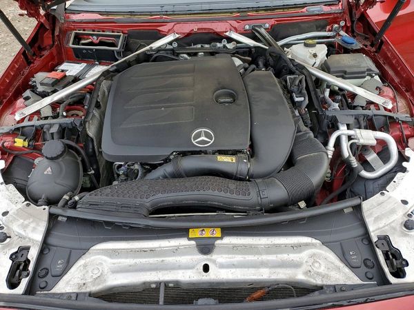 2021 MERCEDES-BENZ C C300-4M — Engine bay