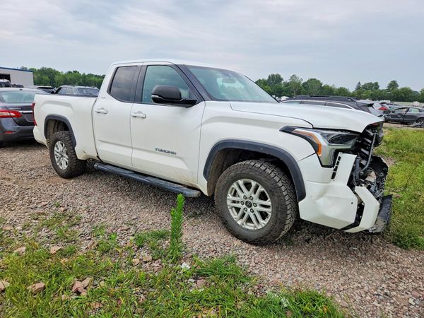2022 TOYOTA TUNDRA SR5