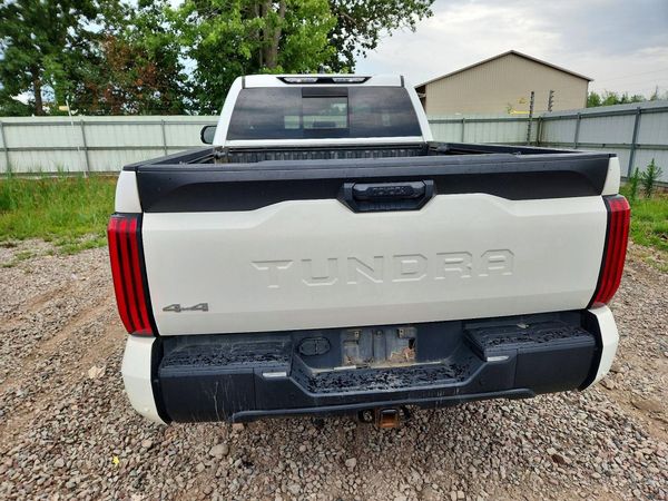 2022 TOYOTA TUNDRA SR5