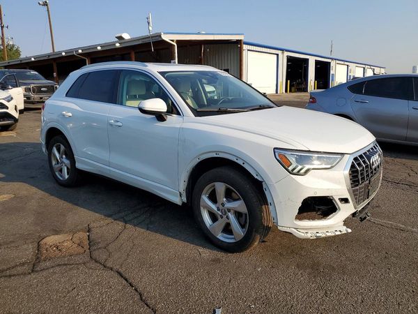 2020 AUDI Q3 quattro Premium Plus