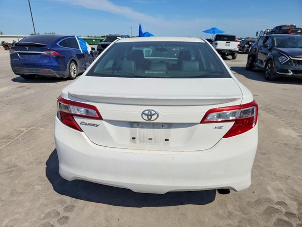 2014 TOYOTA CAMRY