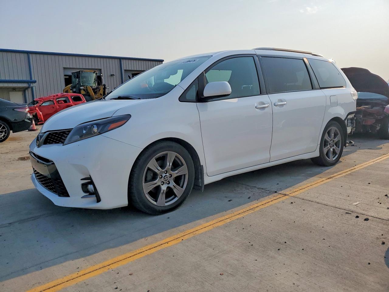 2018 TOYOTA SIENNA SE/SE Premium