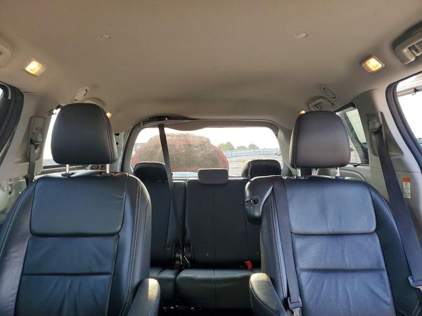 2018 TOYOTA SIENNA SE/SE Premium
