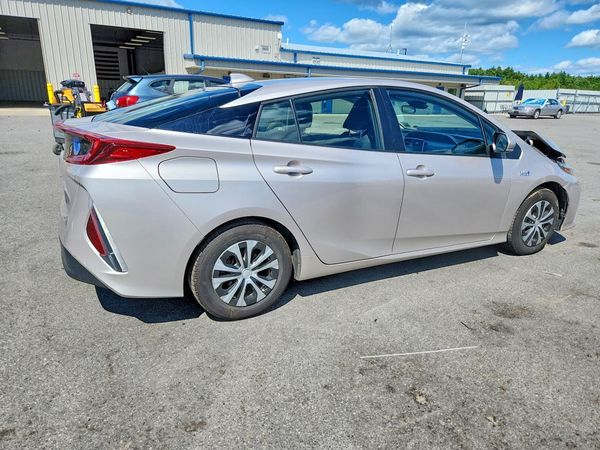 2021 TOYOTA PRIUS